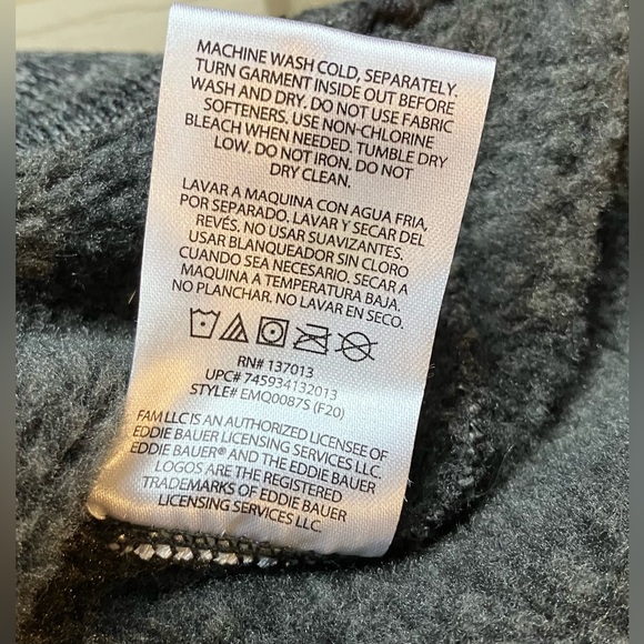 Eddie Bauer Long-Sleeve Pull-Over- Men’s Large - Picture 7 of 7